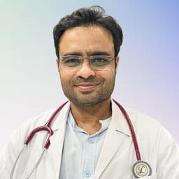 Dr. Vivek Yadav, General Physician practicing in Noida